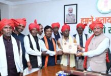 बस्तर दशहरा समिति ने CM साय को दिया निमंत्रण, आयोजन की सफलता के लिए मिली शुभकामनाएं