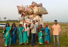 सेवा संकल्प अभियान : सेवा की कहानी: कचरे से कमाई की राह पर कुदरीडीह की स्वेच्छाग्राही दीदियां, 650 किलो कचरे की बिक्री