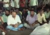 आउटसोर्स कर्मचारी की मौत के बाद बढ़ा विवाद, ग्रामीणों ने मांगा 50 लाख मुआवजा