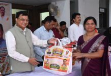सेवा संकल्प अभियान के तहत मितानिन दीदियों का कैबिनेट मंत्री लखन लाल देवांगन ने किया सम्मान, जनसेवा में योगदान की सराहना की