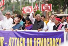 सीईसी के खिलाफ सड़क पर उतरेगा विपक्ष, खरगे ने फिर लंच पर बुलाए इंडिया गठबंधन के नेता
