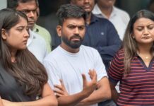 कॉकरोच पार्टी-AISA की प्रेस कॉन्फ्रेंस में विवाद, दिपके ने आंदोलन जारी रखने की कही बात