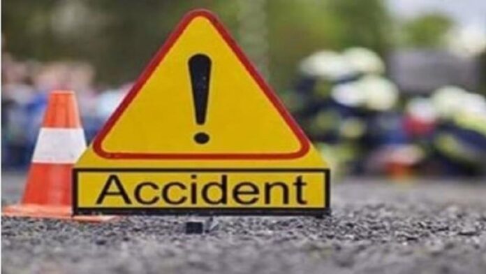 accident-in-etah_1660624408.jpg