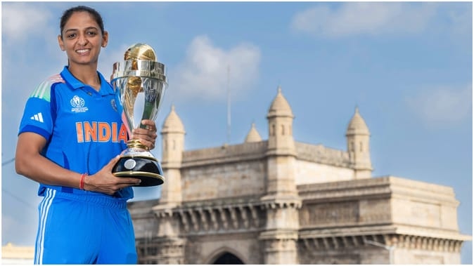 harmanpreet-kaur-ms-dhoni-gatewa.jpg