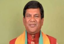 पश्चिम बंगाल के विधानसभा अध्यक्ष को अचानक सीने में दर्द, डॉक्टरों की निगरानी में