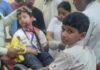 जबलपुर: बच्चों को घर छोड़ने जा रही वैन पलटी, 8 बच्चे अस्पताल पहुंचे